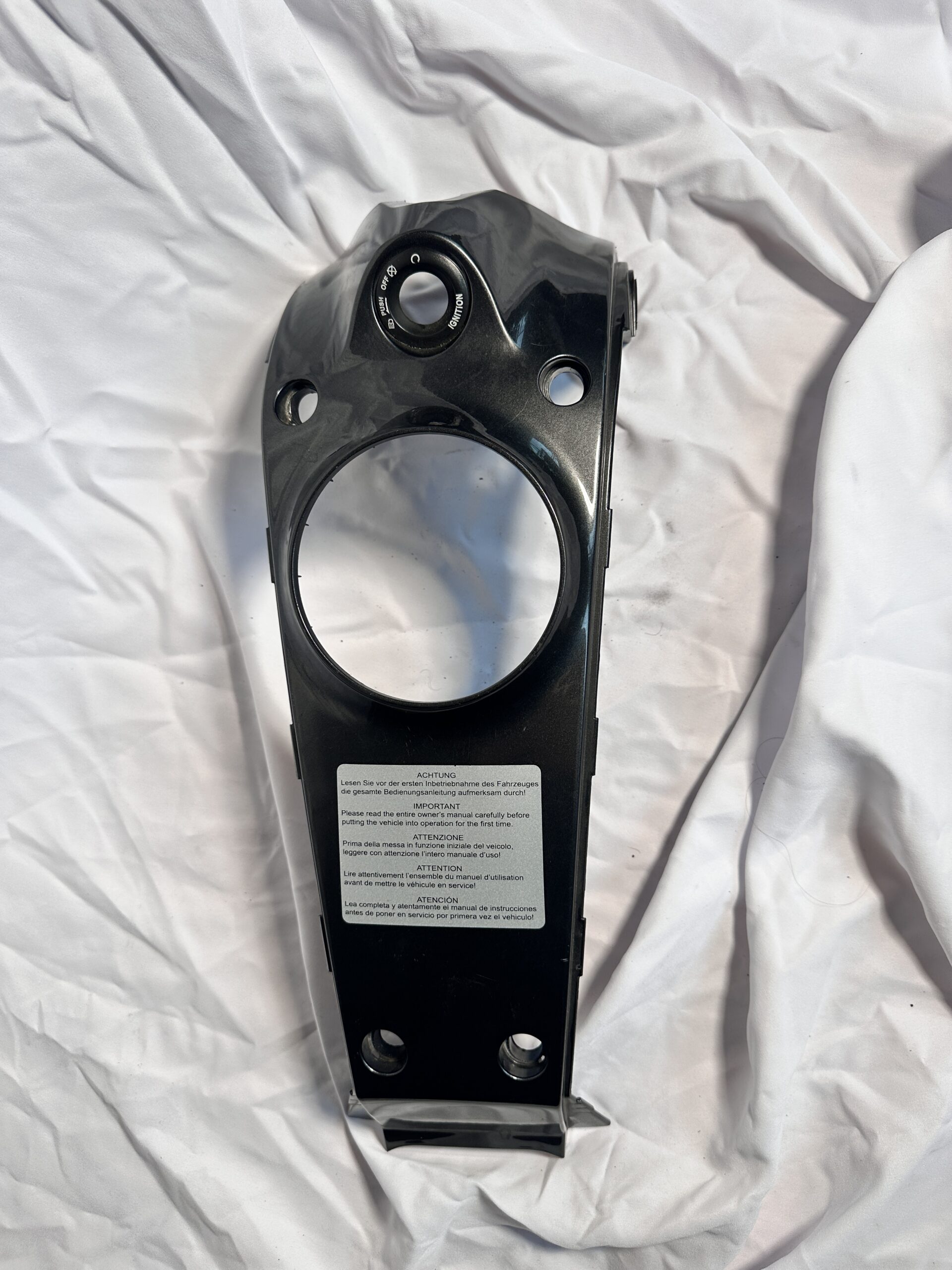 2021+ Husqvarna Svartpilen 401 Vitpilen 401 Fuel Tank Cover Top fuel tank cover - Image 3